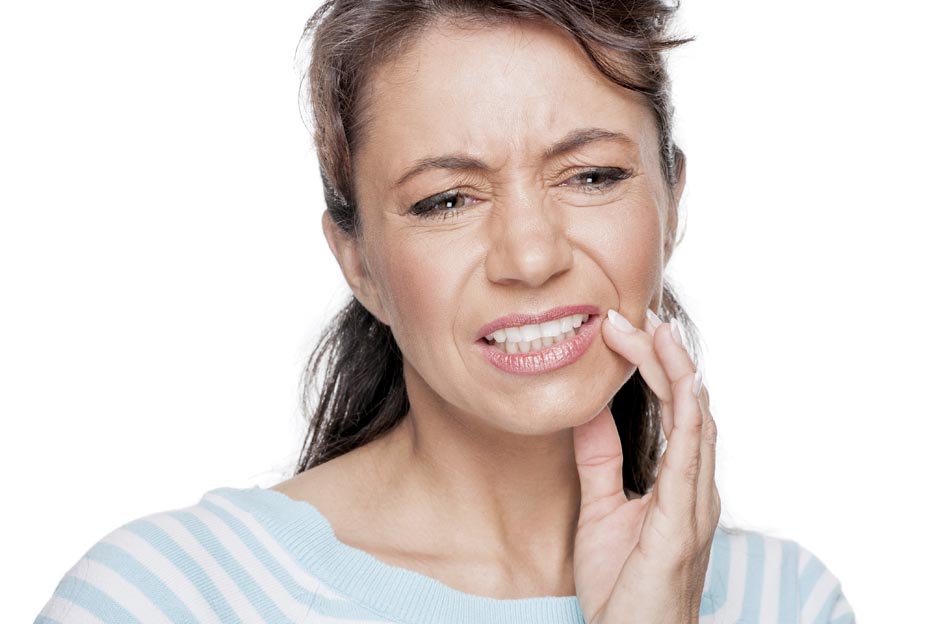 Tẩy trắng răng có gây ê buốt không ?