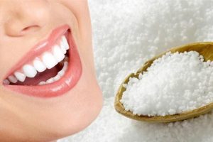 Mách bạn 9 loại thực phẩm giúp răng trắng sáng tự nhiên hiệu quả